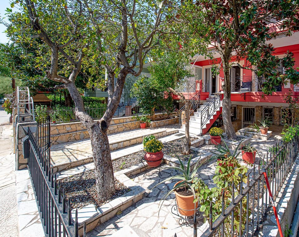 Property building, Garden, Garden view