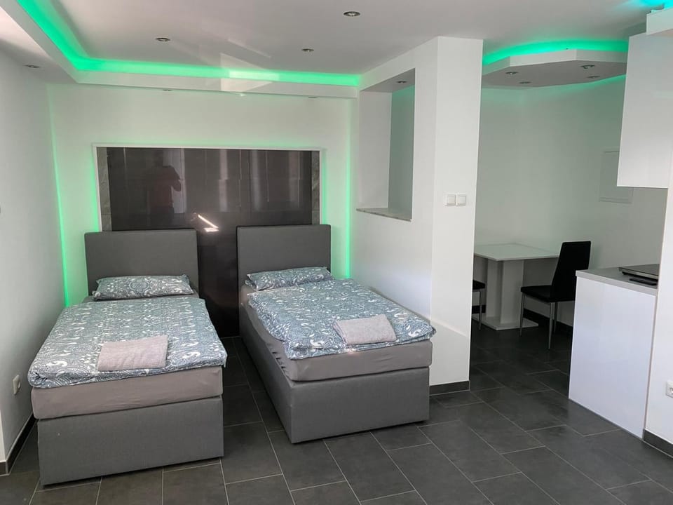 JE Zimmervermietung Hostel in Neumünster