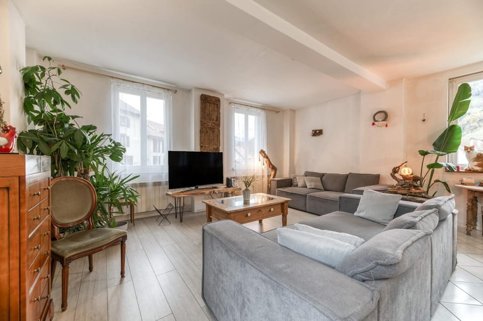 Property building, Living room