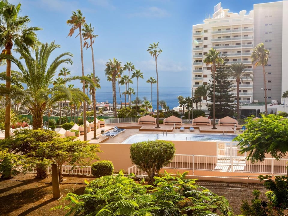Property building, Pool view