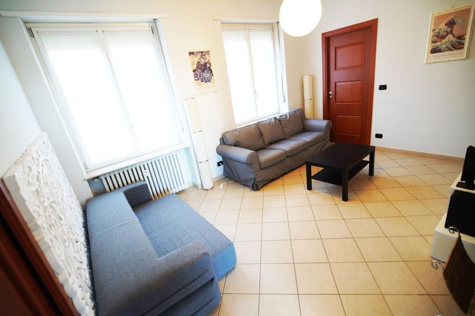 Communal lounge/ TV room, TV and multimedia, Living room, Seating area, Evening entertainment