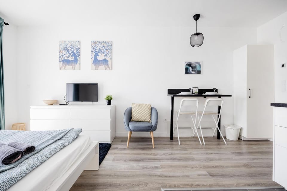 TV and multimedia, Dining area, wardrobe