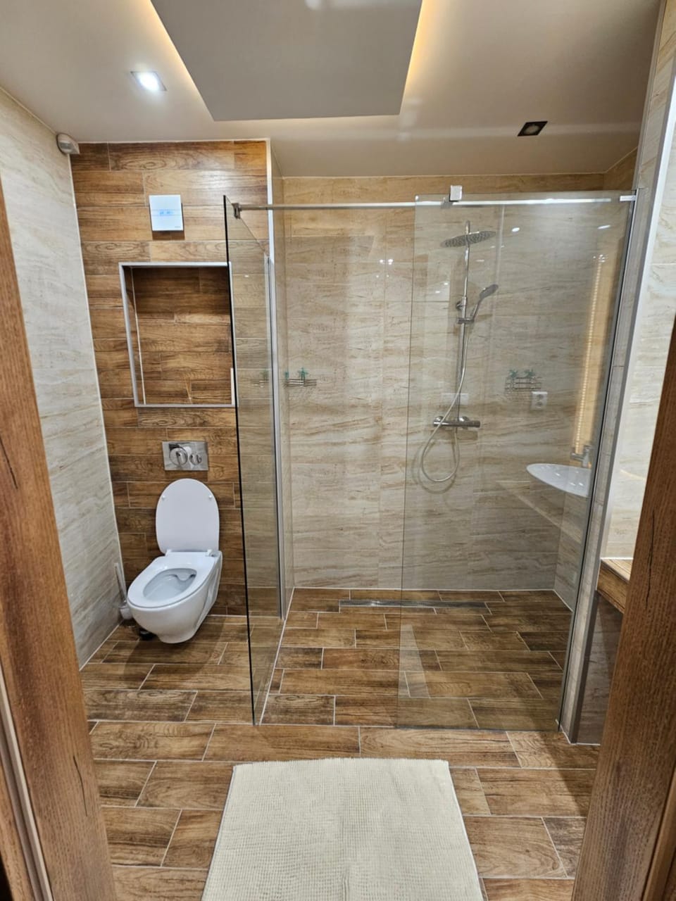 Shower, Toilet, Bathroom