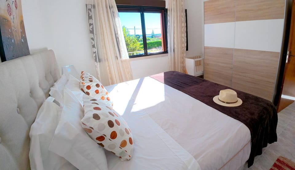 Bedroom, Garden view, Pool view