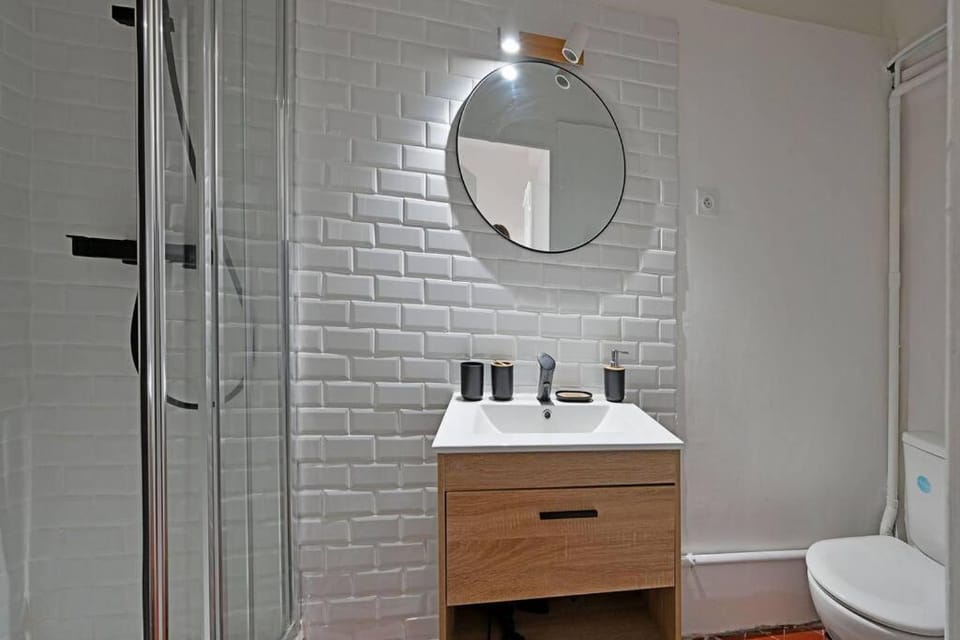 Shower, Toilet, Bathroom