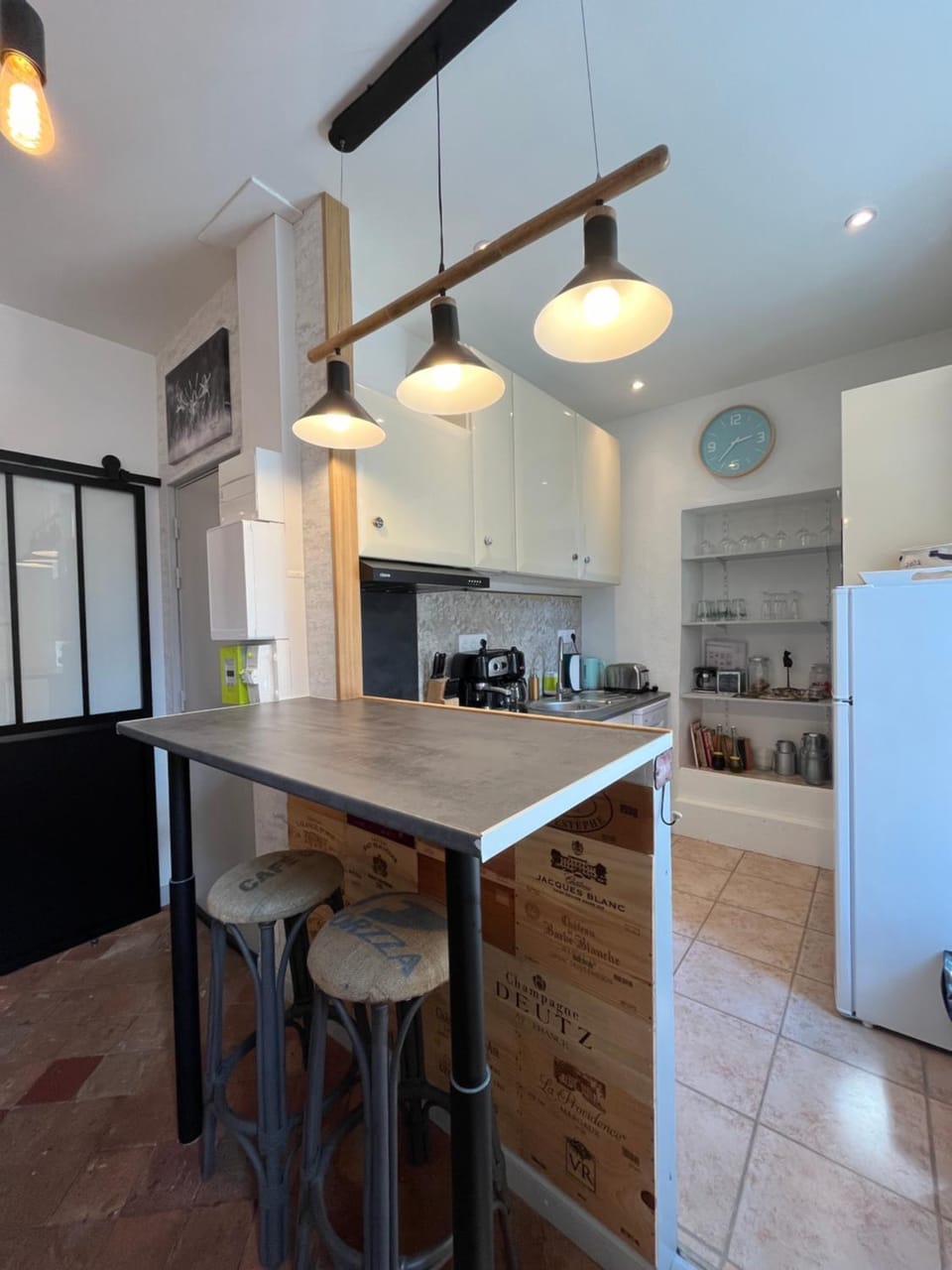 Lounge or bar, Dining area, kitchen