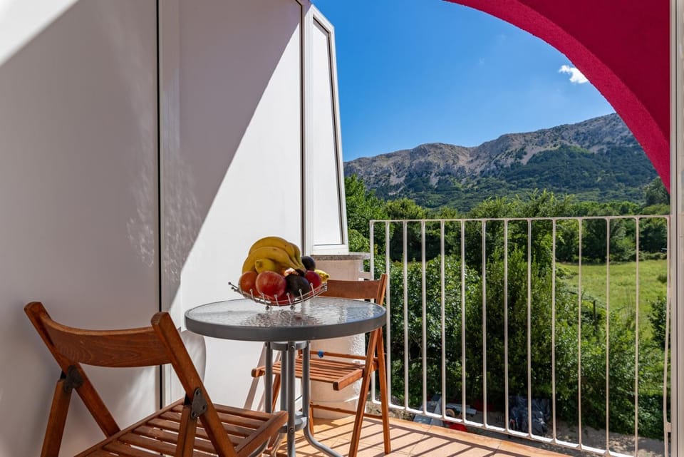 Day, Natural landscape, Balcony/Terrace, Mountain view
