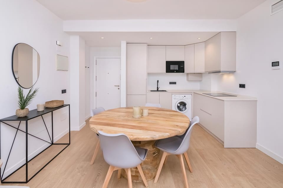 Kitchen or kitchenette, Living room