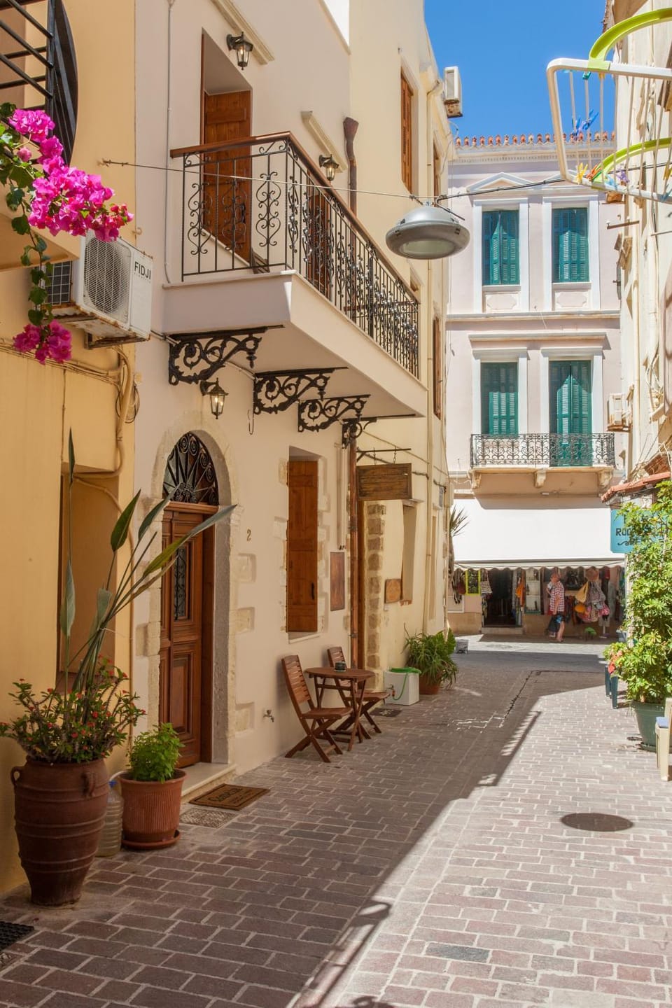 Property building, Patio, Neighbourhood, Location, Quiet street view