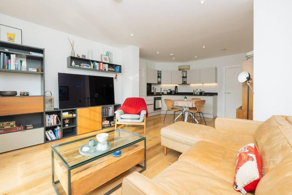 Cosy 2 bed flat in central Bristol on river Avon Apartment in Bristol