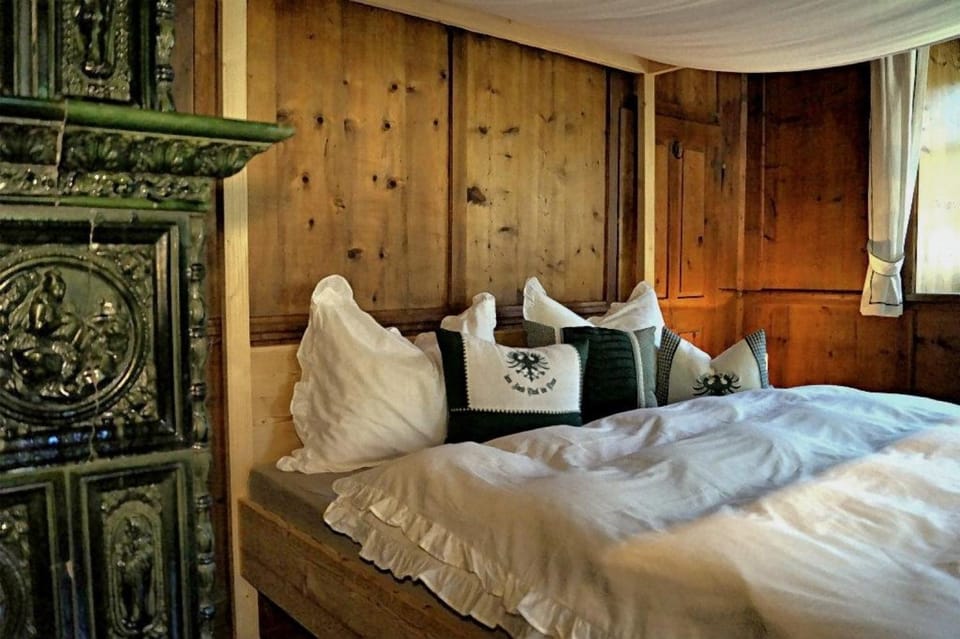 Living room, Bedroom