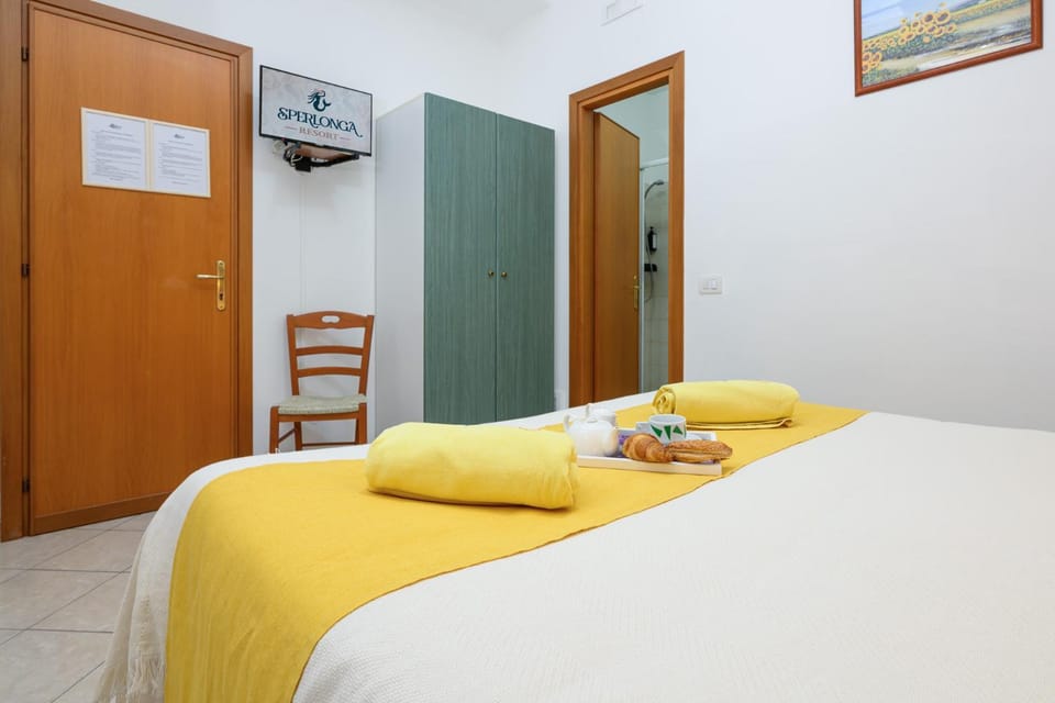 Bed, Photo of the whole room, Bedroom, towels, wardrobe, air conditioner