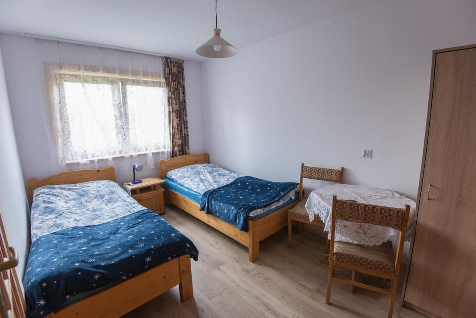 Willa Pod Jasieniami -basen plac zabaw Bed and Breakfast in Lesser Poland Voivodeship