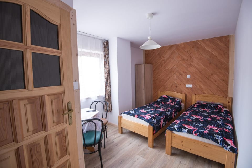 Willa Pod Jasieniami -basen plac zabaw Bed and Breakfast in Lesser Poland Voivodeship