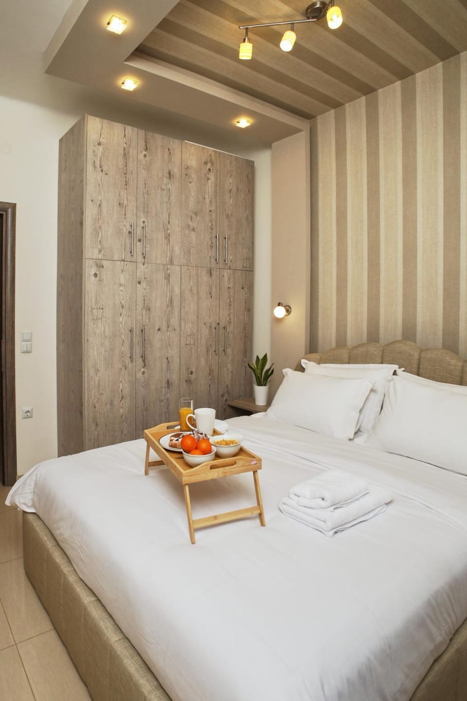 Bed, Photo of the whole room, Bedroom, wardrobe