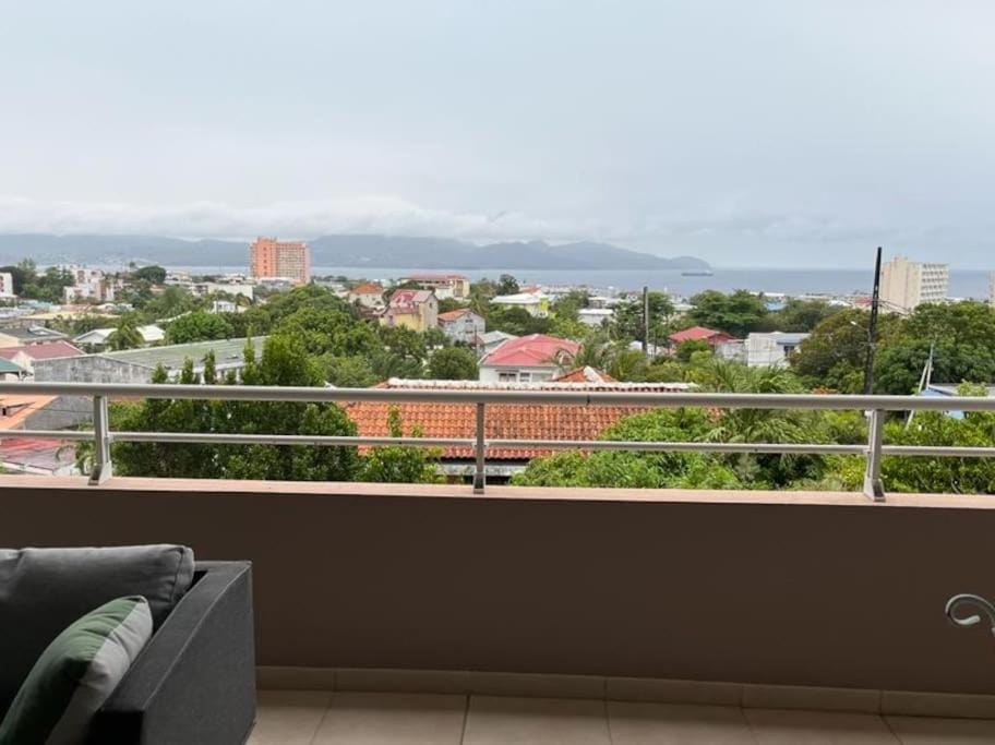 Natural landscape, View (from property/room), Balcony/Terrace, City view, Sea view