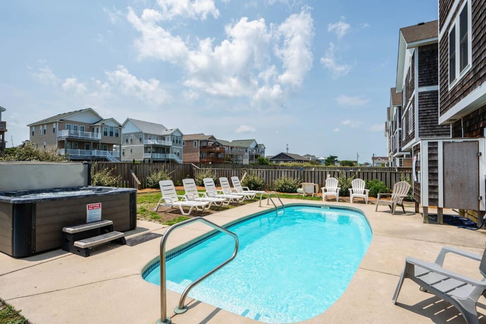 NH186 Sun on My Beach House in Nags Head