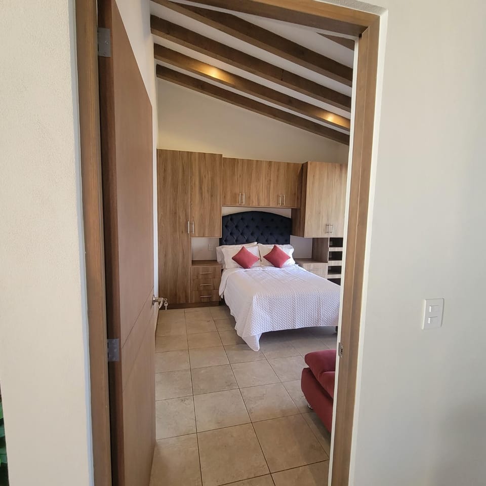Bed, Bathroom, Photo of the whole room, Bedroom