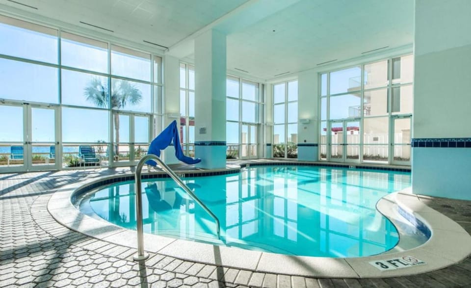 Beachfront Studio #212 at Majestic Apartment in Long Beach