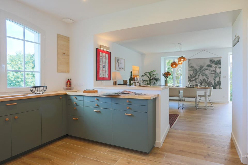 Kitchen or kitchenette, Living room