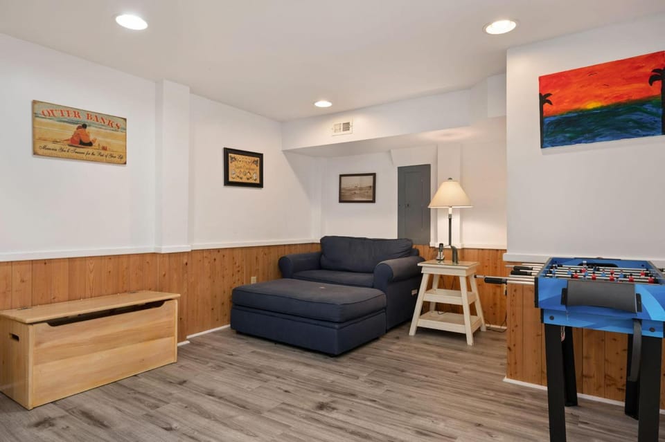 SS14 Baltrush Bungalow House in Nags Head