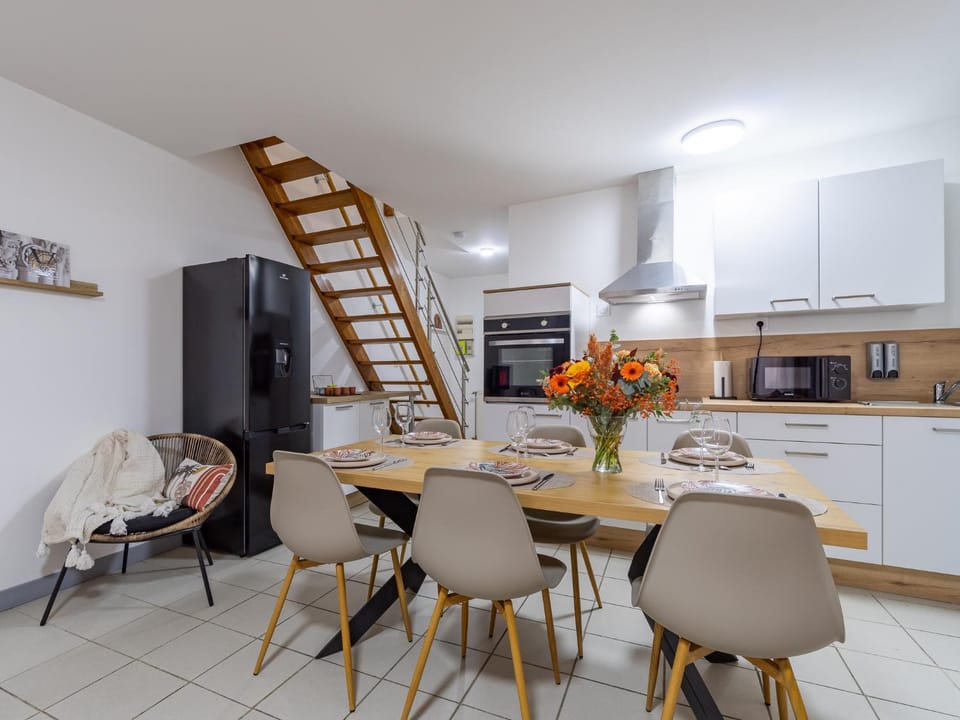 Toilet, Kitchen or kitchenette, Living room, Seating area, Dining area, cot, dishwasher, internet, minibar, pet friendly, stove, dryer, kitchen