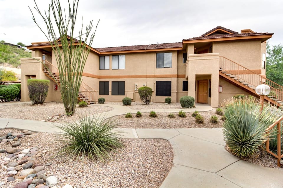 Tucson Escape w/ Outdoor Community Pool & Hot Tub! House in Catalina Foothills