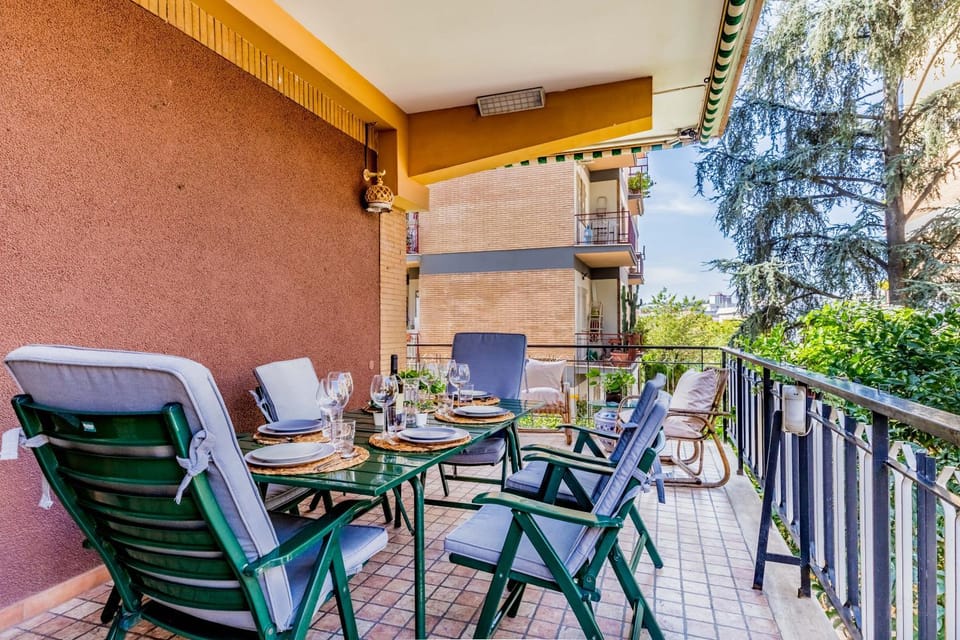Property building, Balcony/Terrace