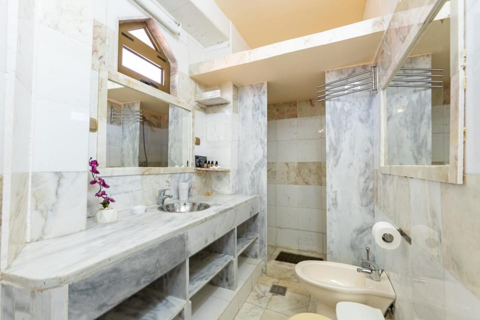 Bathroom, Living room