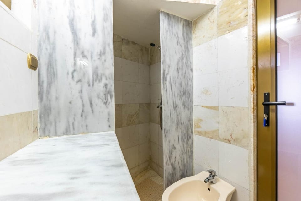 Bathroom, Living room