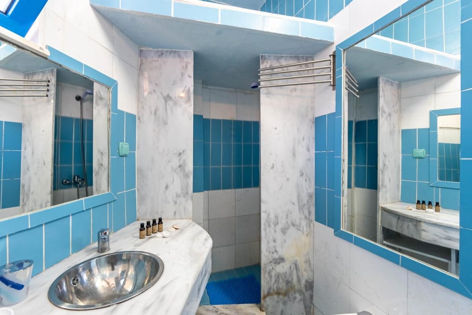Bathroom, Living room