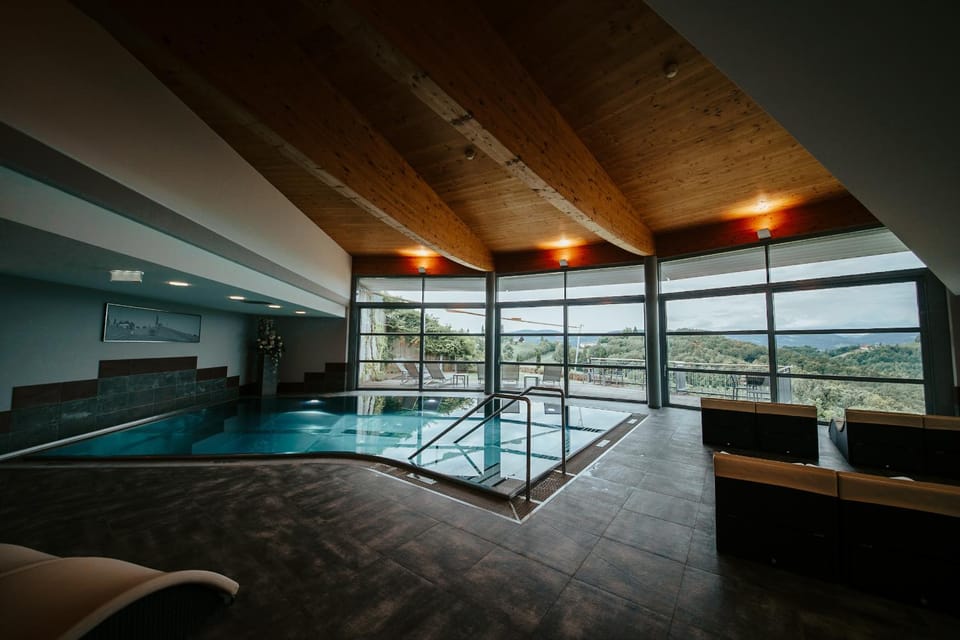 Natural landscape, Spa and wellness centre/facilities, Pool view, Swimming pool