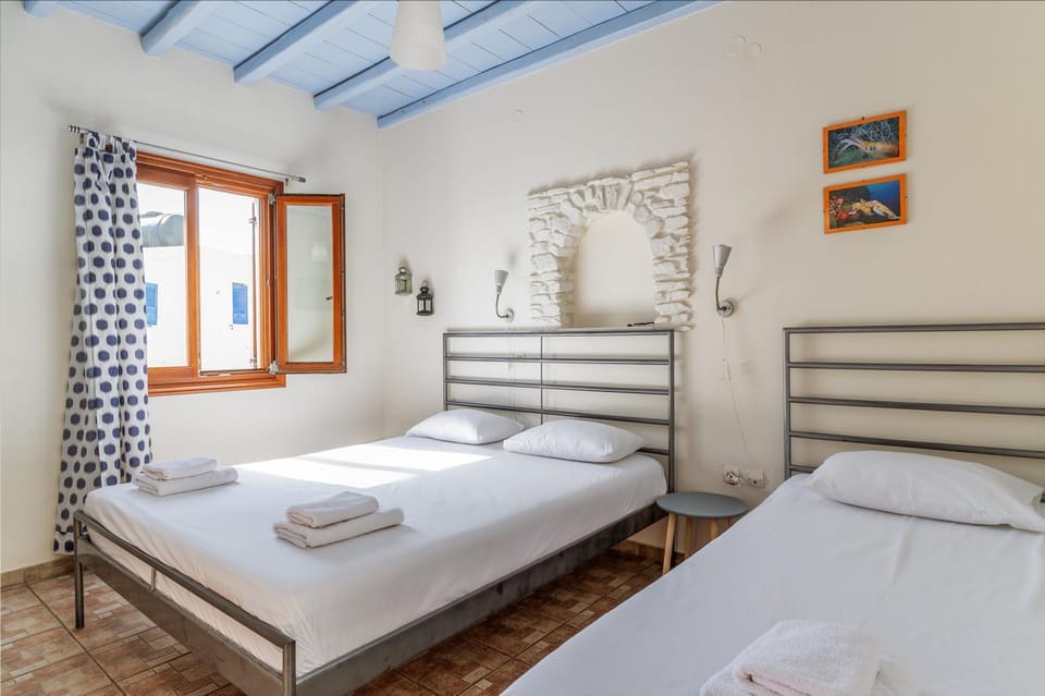 Property building, Living room, Bedroom