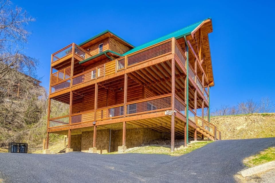 ERN866 - Ole Smoky cabin Cabin in Pigeon Forge