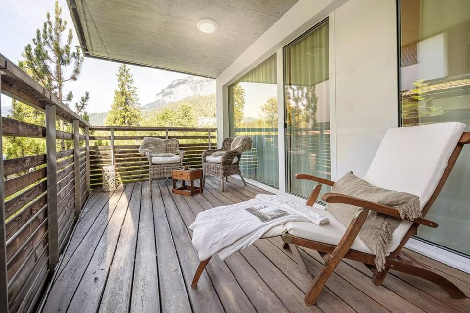 Natural landscape, View (from property/room), Balcony/Terrace, Balcony/Terrace, sunbed
