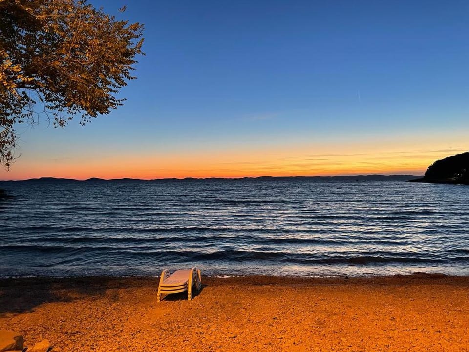 Mobilna kućica Marko - plaža Slanica Murter Campground/ 
RV Resort in Murter