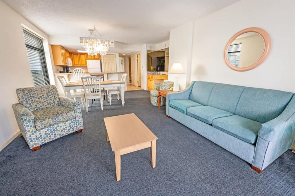 Contemporary 3BR Beach Colony Resort - Oceanfront House in Myrtle Beach