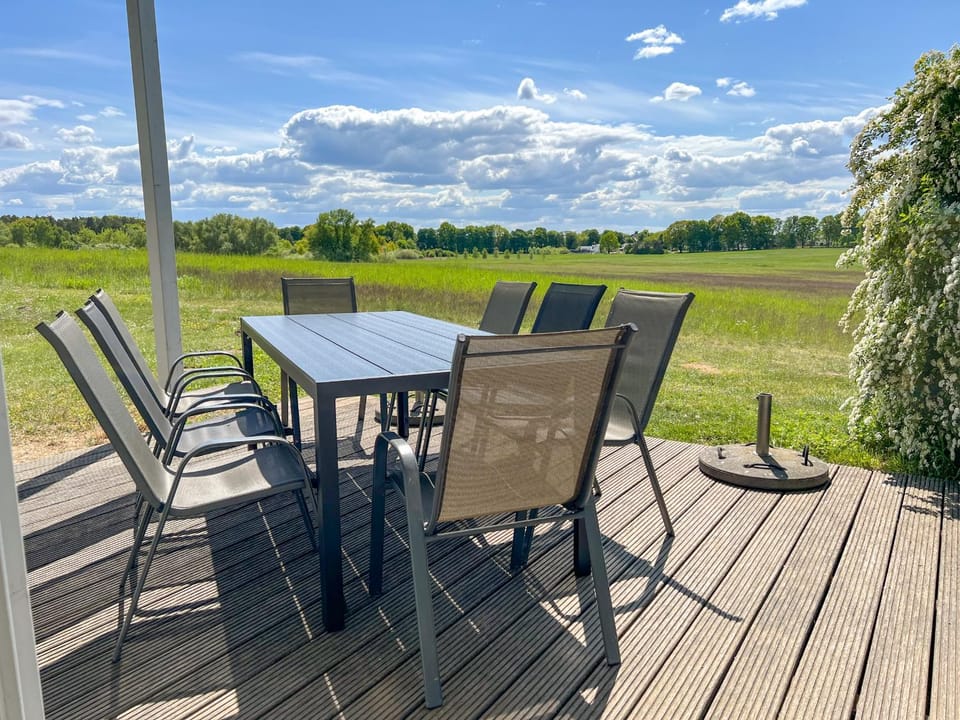 Ferienhaus Wiesengeflüster S1 - mit Sauna, Kamin und Workation an der Müritz House in Röbel