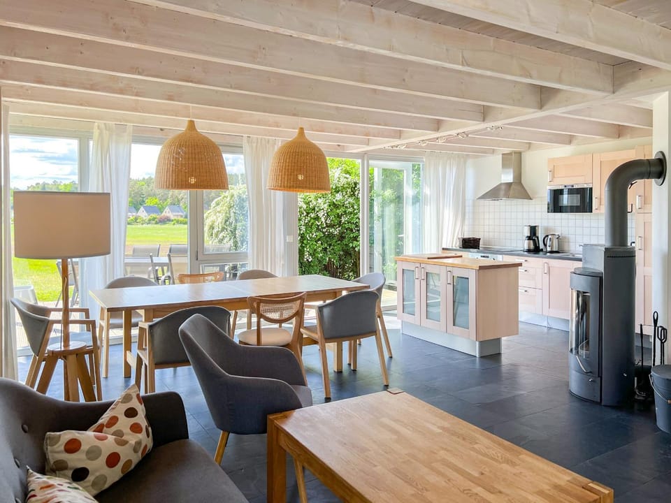 Ferienhaus Wiesengeflüster S1 - mit Sauna, Kamin und Workation an der Müritz House in Röbel