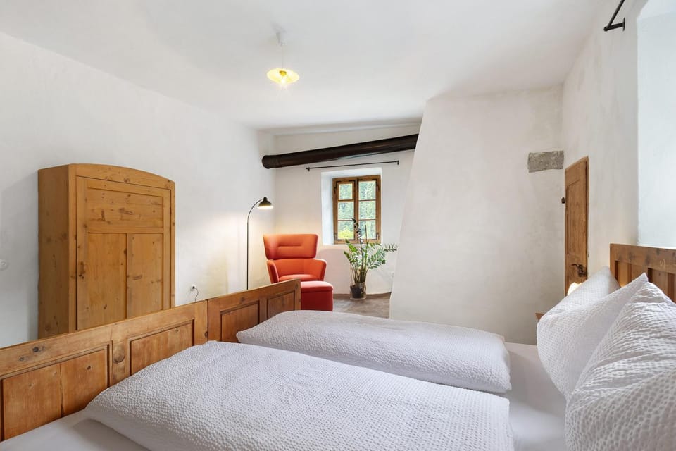 Living room, Bedroom