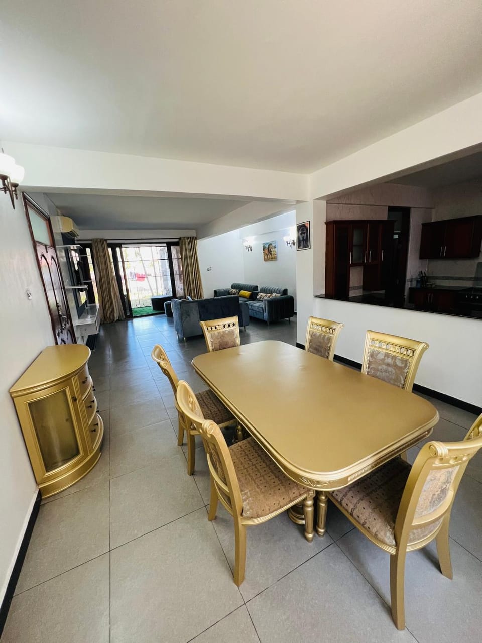 Living room, Seating area, Dining area