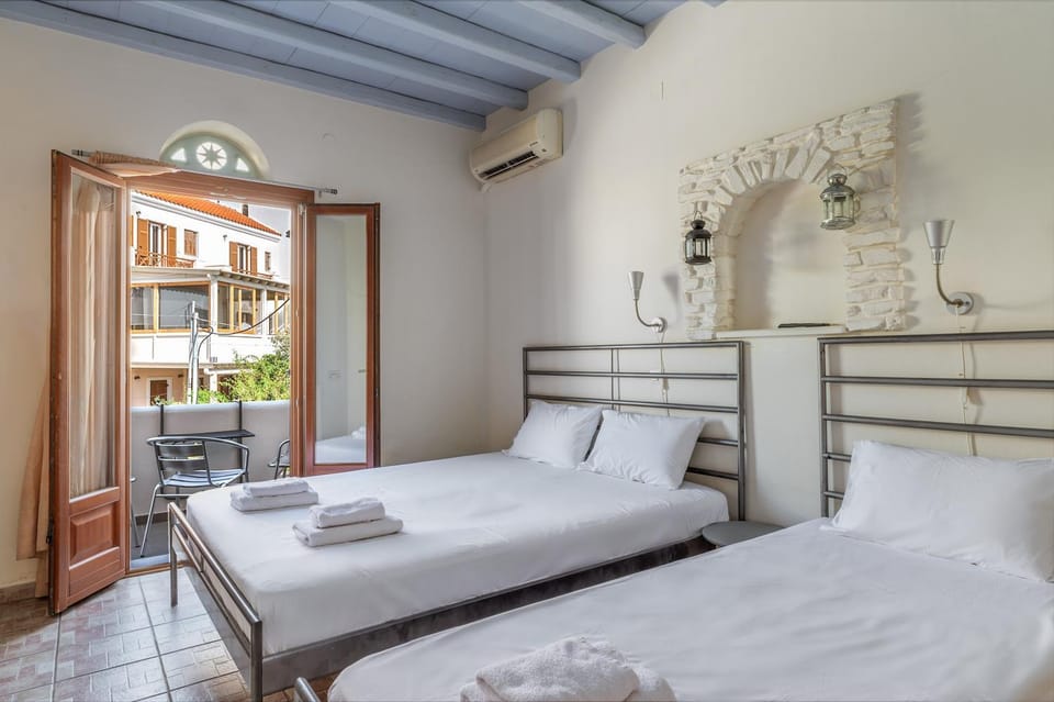 Property building, Living room, Bedroom