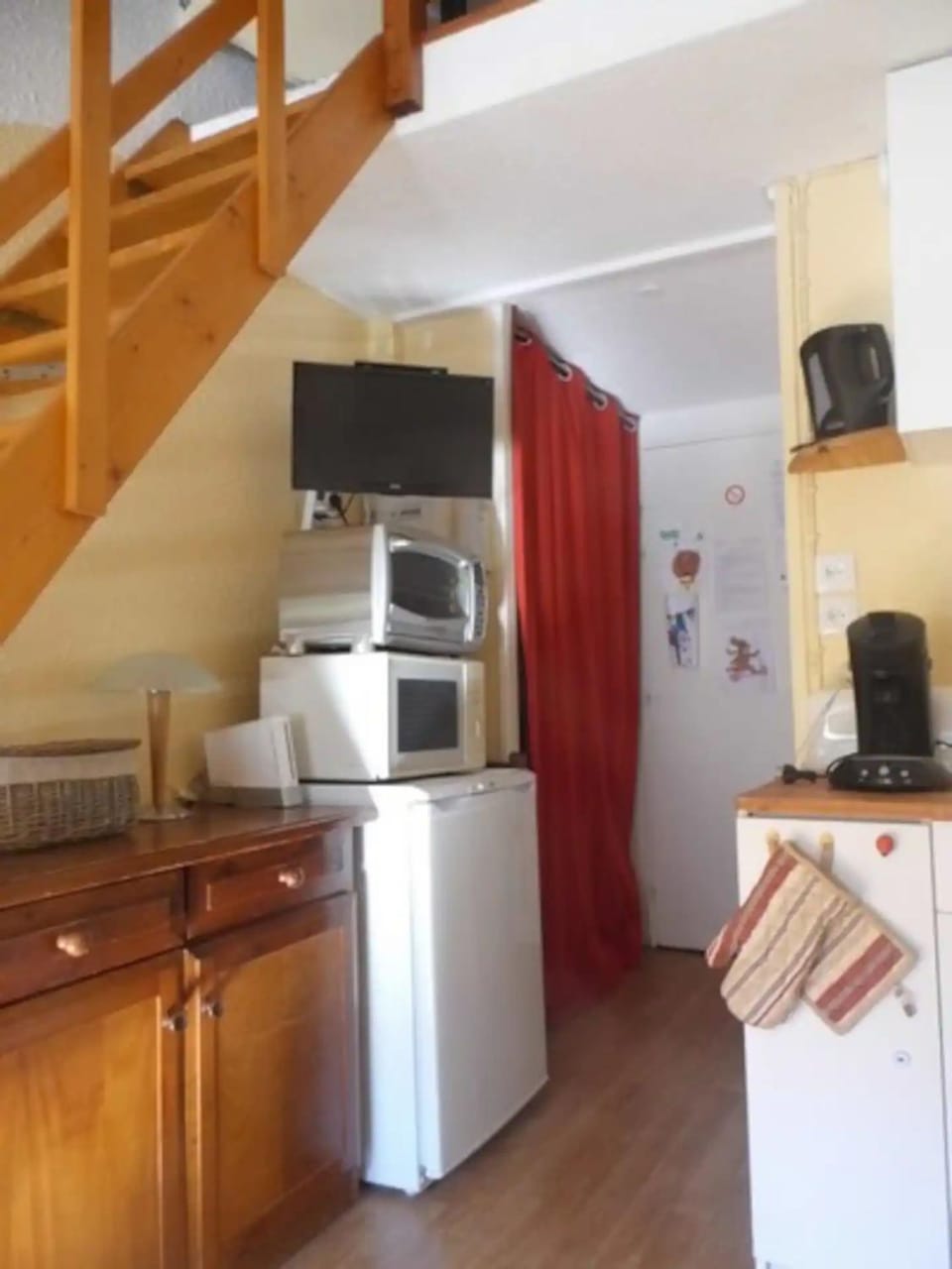 Property building, Living room