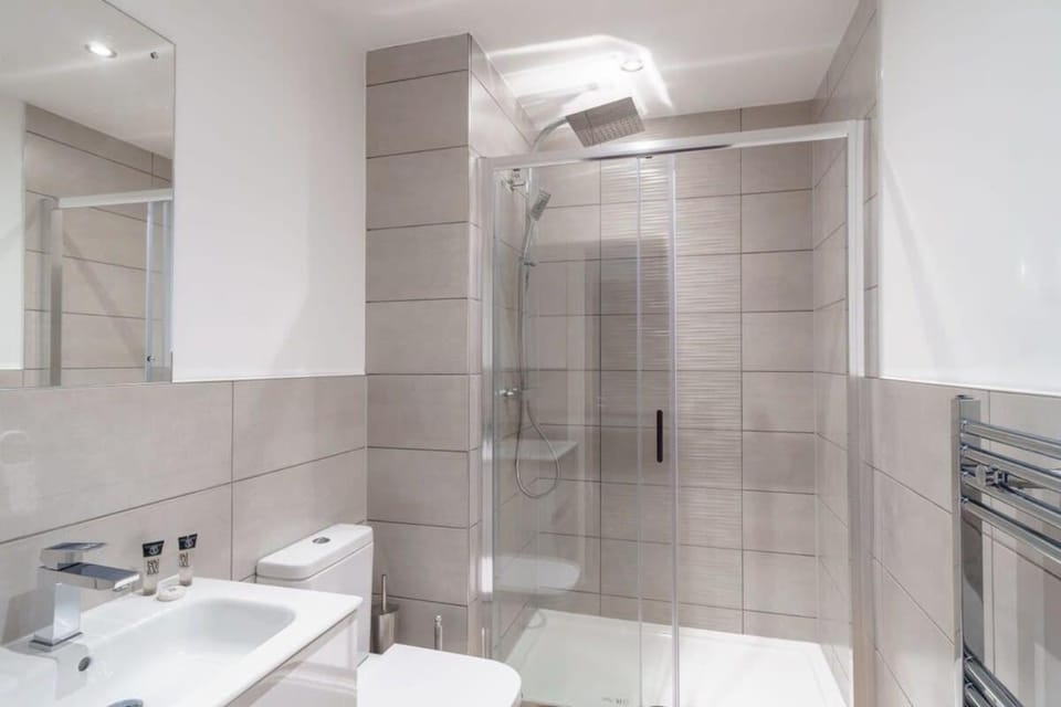 Stay Zeni, Alexandra Rise Manchester Cosy Studio Apartment in Stretford