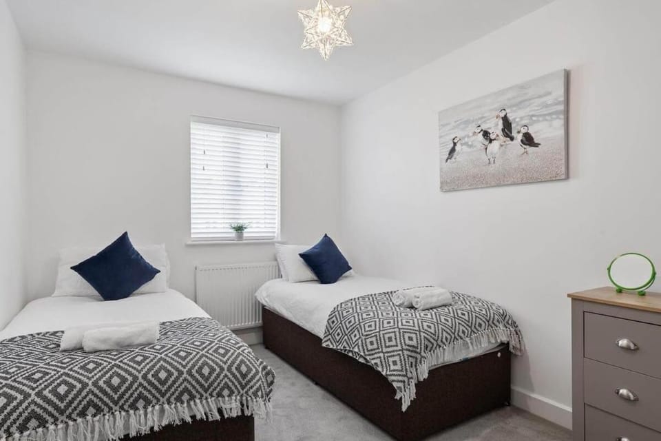 Modern House nr Gwithian Beach & St Ives House in England
