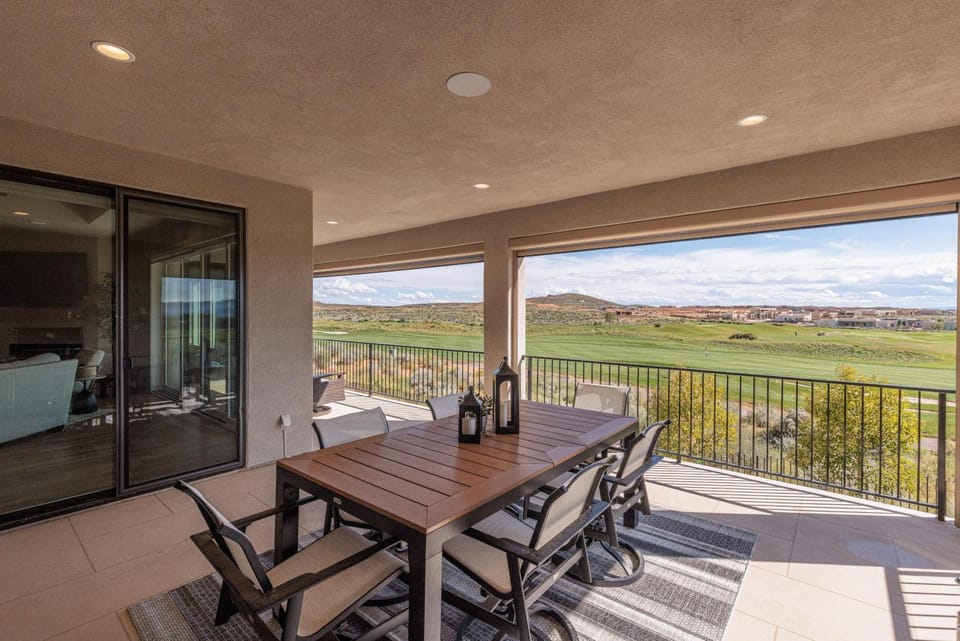 Red Mountain House in St George