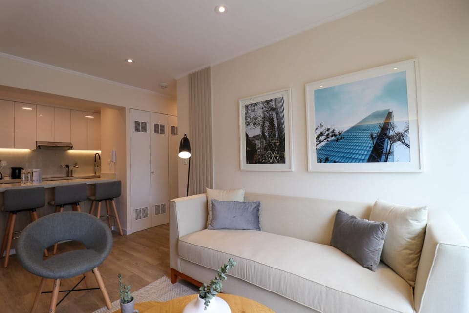Kitchen or kitchenette, Living room