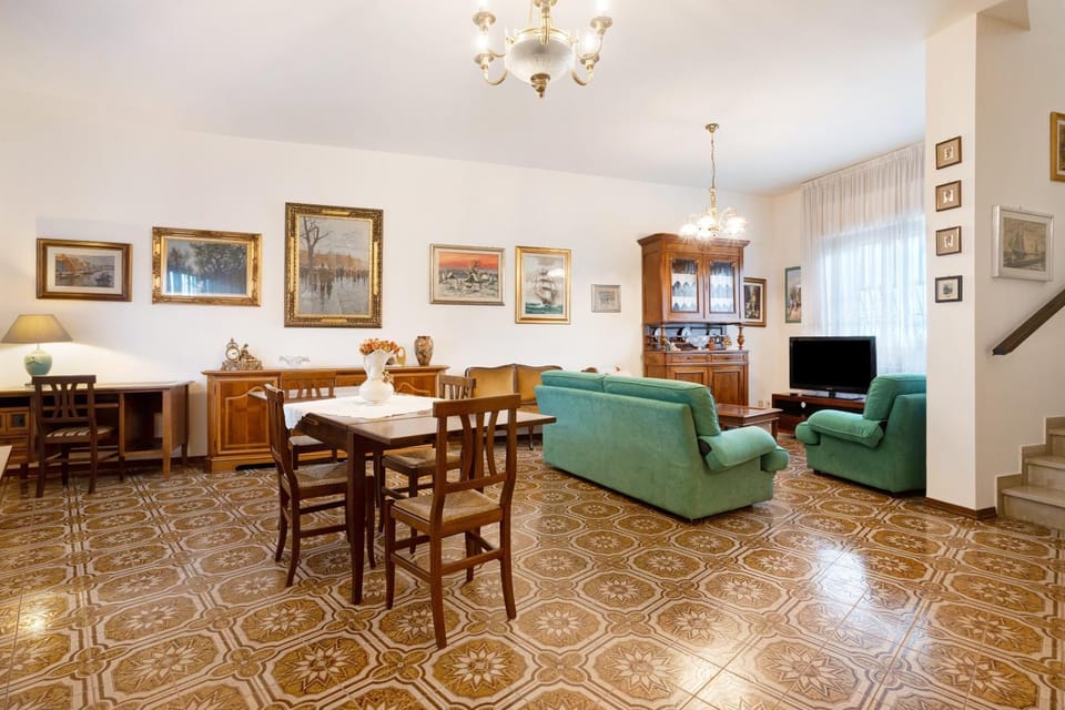 Property building, Living room