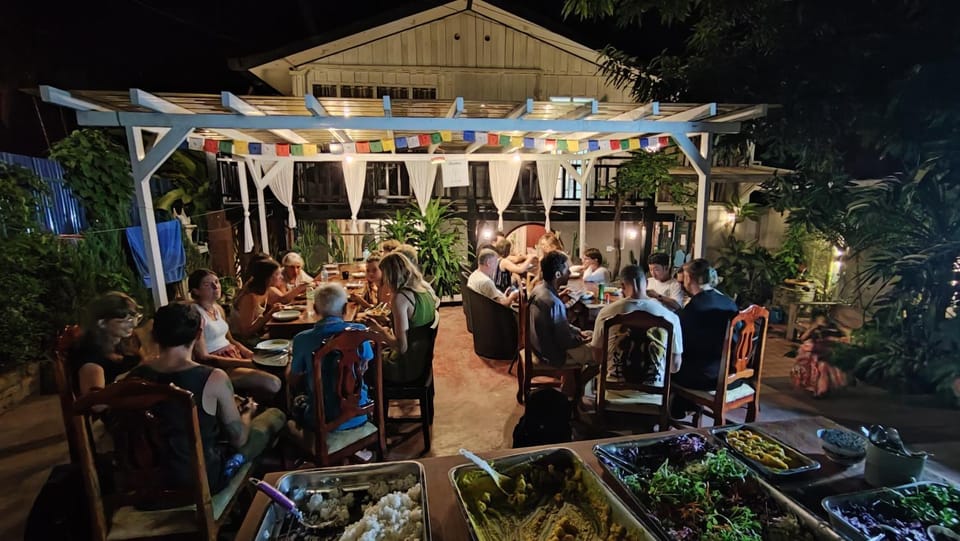 Patio, Restaurant/places to eat, Night, People, Banquet/Function facilities, group of guests
