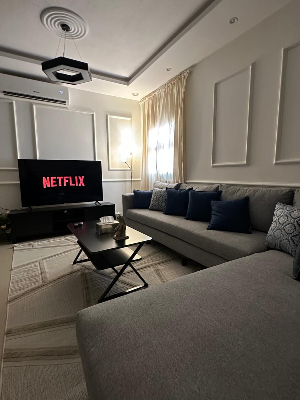 TV and multimedia, Living room, Seating area